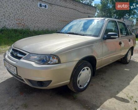 Бежевий Деу Нексія, об'ємом двигуна 1.5 л та пробігом 24 тис. км за 4600 $, фото 1 на Automoto.ua