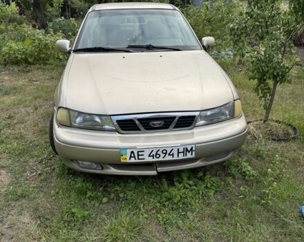 Бежевый Дэу Нексия, объемом двигателя 1.5 л и пробегом 350 тыс. км за 400 $, фото 1 на Automoto.ua