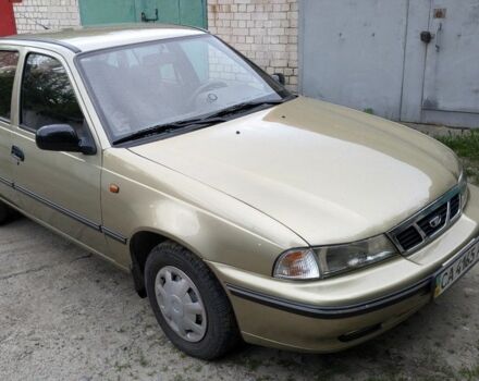 Бежевый Дэу Нексия, объемом двигателя 1.5 л и пробегом 155 тыс. км за 2255 $, фото 1 на Automoto.ua