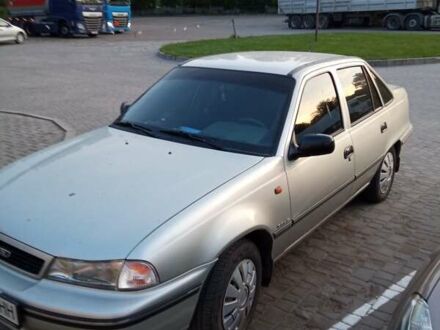 Бежевый Дэу Нексия, объемом двигателя 1.6 л и пробегом 70 тыс. км за 2700 $, фото 1 на Automoto.ua