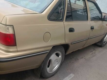 Деу Нексія 2007 у Дніпро (Дніпропетровську) на Automoto.ua Бежевий Деу Нексія, об'ємом двигуна 1.5 л та пробігом 270 тис. км за 1500 $, фото 1 на Automoto.ua