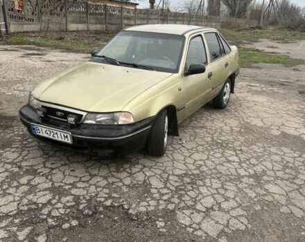 Бежевый Дэу Нексия, объемом двигателя 1.5 л и пробегом 337 тыс. км за 1400 $, фото 1 на Automoto.ua