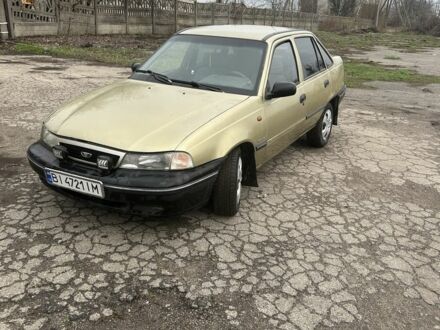Деу Нексія 2007 у Кам'янське (Дніпродзержинськ) на Automoto.ua Бежевий Деу Нексія, об'ємом двигуна 1.5 л та пробігом 337 тис. км за 1500 $, фото 1 на Automoto.ua