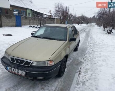 Бежевий Деу Нексія, об'ємом двигуна 1.5 л та пробігом 200 тис. км за 1500 $, фото 1 на Automoto.ua