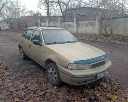 Бежевый Дэу Нексия, объемом двигателя 1.5 л и пробегом 368 тыс. км за 750 $, фото 1 на Automoto.ua