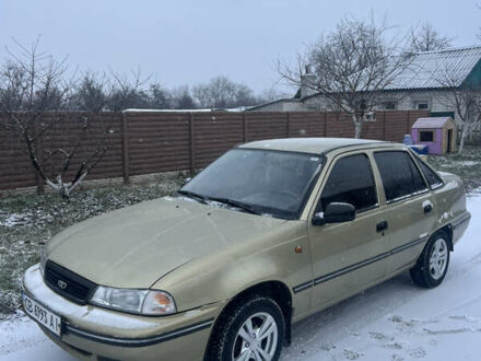 Бежевый Дэу Нексия, объемом двигателя 1.5 л и пробегом 130 тыс. км за 2100 $, фото 1 на Automoto.ua