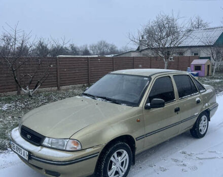 Бежевий Деу Нексія, об'ємом двигуна 1.5 л та пробігом 130 тис. км за 2100 $, фото 1 на Automoto.ua