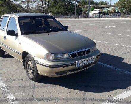 Бежевий Деу Нексія, об'ємом двигуна 1.5 л та пробігом 210 тис. км за 1715 $, фото 1 на Automoto.ua