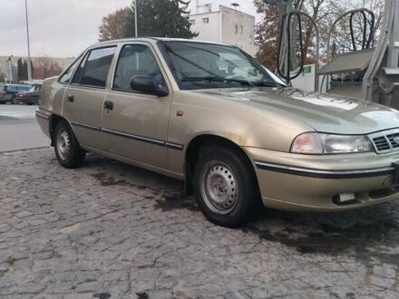 Бежевий Деу Нексія, об'ємом двигуна 1.5 л та пробігом 170 тис. км за 1200 $, фото 1 на Automoto.ua