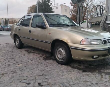 Бежевий Деу Нексія, об'ємом двигуна 1.5 л та пробігом 170 тис. км за 1200 $, фото 1 на Automoto.ua