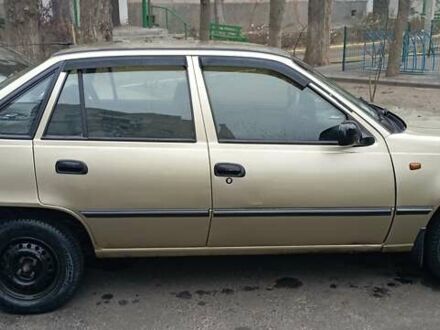 Дэу Нексия 2007 в Николаеве на Automoto.ua Бежевый Дэу Нексия, объемом двигателя 1.5 л и пробегом 110 тыс. км за 2700 $, фото 1 на Automoto.ua