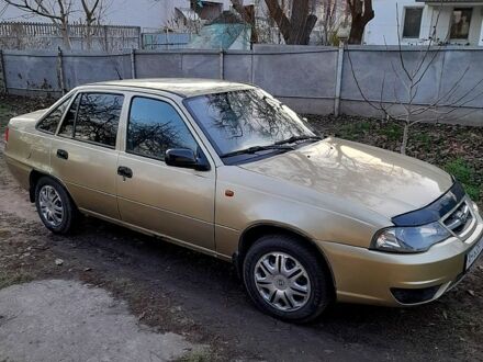 Дэу Нексия 2008 в Белой Церкве на Automoto.ua Бежевый Дэу Нексия, объемом двигателя 1.5 л и пробегом 184 тыс. км за 2000 $, фото 1 на Automoto.ua