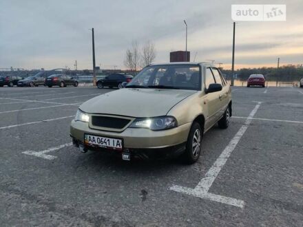 Бежевий Деу Нексія, об'ємом двигуна 1.5 л та пробігом 47 тис. км за 3000 $, фото 1 на Automoto.ua