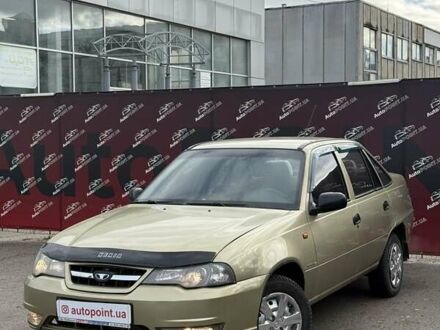 Бежевый Дэу Нексия, объемом двигателя 0 л и пробегом 111 тыс. км за 2600 $, фото 1 на Automoto.ua