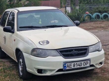 Бежевый Дэу Нексия, объемом двигателя 1.5 л и пробегом 3 тыс. км за 2000 $, фото 1 на Automoto.ua