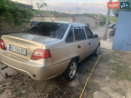 Бежевий Деу Нексія, об'ємом двигуна 1.5 л та пробігом 231 тис. км за 3000 $, фото 1 на Automoto.ua