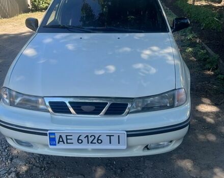 Бежевый Дэу Нексия, объемом двигателя 1.5 л и пробегом 160 тыс. км за 2900 $, фото 1 на Automoto.ua