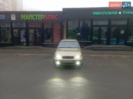 Бежевый Дэу Нексия, объемом двигателя 1.5 л и пробегом 162 тыс. км за 1600 $, фото 1 на Automoto.ua