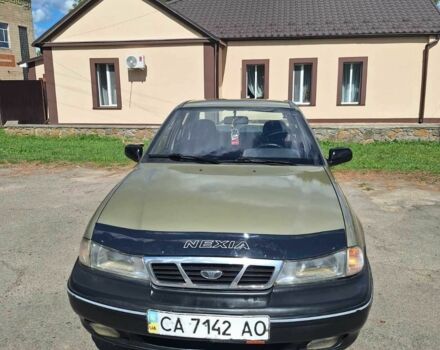 Бежевий Деу Нексія, об'ємом двигуна 1.5 л та пробігом 400 тис. км за 1650 $, фото 1 на Automoto.ua