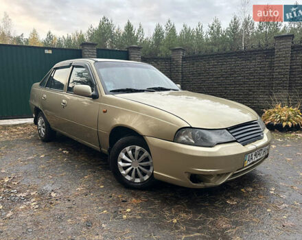 Деу Нексія 2008 у Києві на Automoto.ua Бежевий Деу Нексія, об'ємом двигуна 1.5 л та пробігом 216 тис. км за 999 $, фото 1 на Automoto.ua