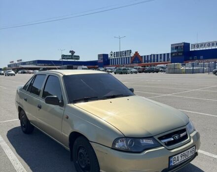 Бежевый Дэу Нексия, объемом двигателя 1.5 л и пробегом 104 тыс. км за 2700 $, фото 1 на Automoto.ua