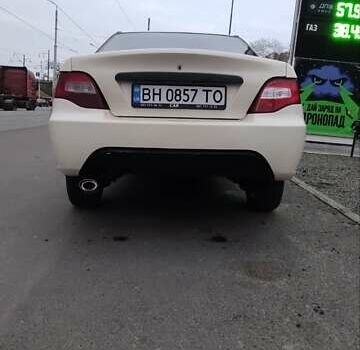 Бежевий Деу Нексія, об'ємом двигуна 1.5 л та пробігом 150 тис. км за 2199 $, фото 1 на Automoto.ua
