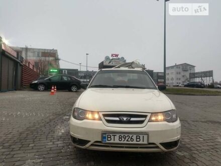 Деу Нексія 2012 у Києві на Automoto.ua Бежевий Деу Нексія, об'ємом двигуна 1.6 л та пробігом 95 тис. км за 3200 $, фото 1 на Automoto.ua