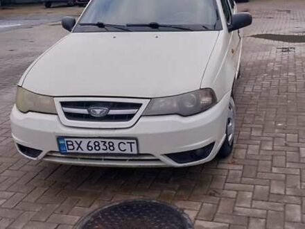 Бежевий Деу Нексія, об'ємом двигуна 1.6 л та пробігом 259 тис. км за 2900 $, фото 1 на Automoto.ua