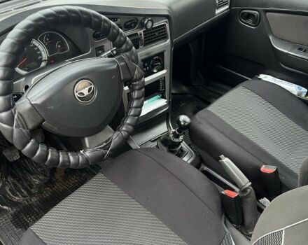 Черный Дэу Нексия, объемом двигателя 1.5 л и пробегом 305 тыс. км за 2200 $, фото 4 на Automoto.ua