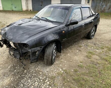 Черный Дэу Нексия, объемом двигателя 1.5 л и пробегом 90 тыс. км за 800 $, фото 5 на Automoto.ua