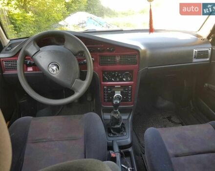 Черный Дэу Нексия, объемом двигателя 1.6 л и пробегом 237 тыс. км за 1300 $, фото 11 на Automoto.ua