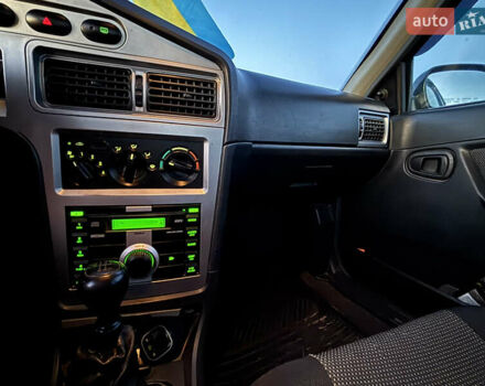 Деу Нексія 2009 у Овруче на Automoto.ua Чорний Деу Нексія, об'ємом двигуна 1.6 л та пробігом 204 тис. км за 2500 $, фото 26 на Automoto.ua