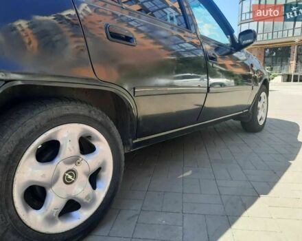 Чорний Деу Нексія, об'ємом двигуна 1.5 л та пробігом 152 тис. км за 2550 $, фото 3 на Automoto.ua