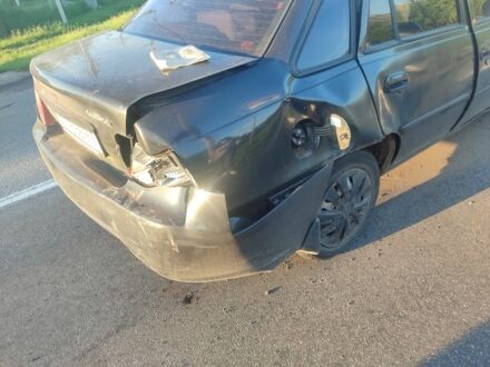 Дэу Нексия 2011 в Полтаве на Automoto.ua Черный Дэу Нексия, объемом двигателя 1.6 л и пробегом 420 тыс. км за 700 $, фото 1 на Automoto.ua