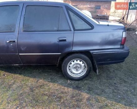 Фиолетовый Дэу Нексия, объемом двигателя 1.5 л и пробегом 140 тыс. км за 700 $, фото 2 на Automoto.ua