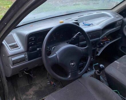 Фиолетовый Дэу Нексия, объемом двигателя 0 л и пробегом 360 тыс. км за 400 $, фото 4 на Automoto.ua