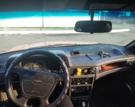 Червоний Деу Нексія, об'ємом двигуна 1.5 л та пробігом 300 тис. км за 1400 $, фото 3 на Automoto.ua