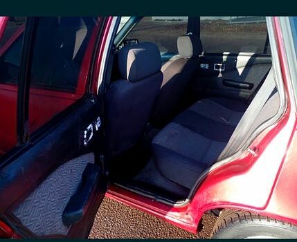 Красный Дэу Нексия, объемом двигателя 1.5 л и пробегом 200 тыс. км за 1200 $, фото 3 на Automoto.ua