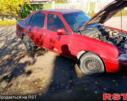 Червоний Деу Нексія, об'ємом двигуна 1.5 л та пробігом 302 тис. км за 1000 $, фото 3 на Automoto.ua