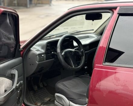 Красный Дэу Нексия, объемом двигателя 1.5 л и пробегом 99 тыс. км за 1299 $, фото 3 на Automoto.ua