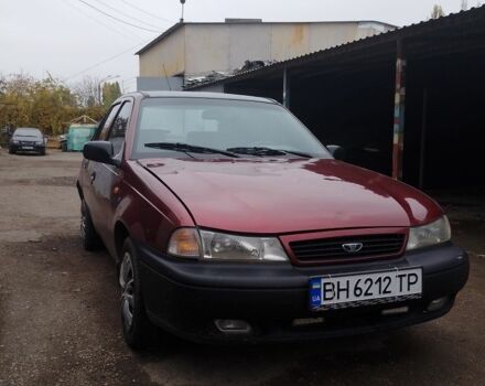 Красный Дэу Нексия, объемом двигателя 1.5 л и пробегом 200 тыс. км за 850 $, фото 1 на Automoto.ua