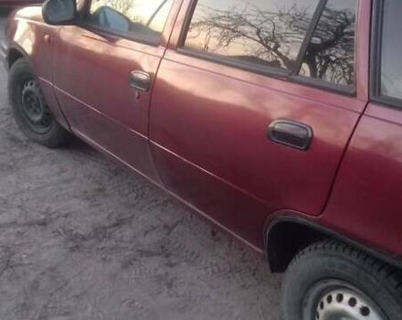 Красный Дэу Нексия, объемом двигателя 1.5 л и пробегом 504 тыс. км за 1100 $, фото 1 на Automoto.ua