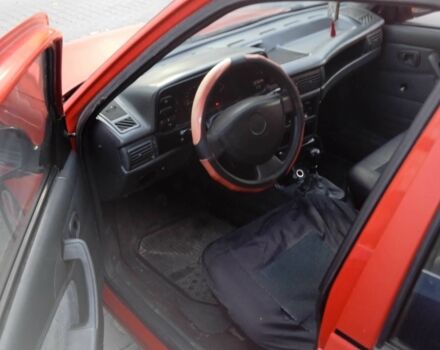 Червоний Деу Нексія, об'ємом двигуна 1.5 л та пробігом 170 тис. км за 1300 $, фото 4 на Automoto.ua