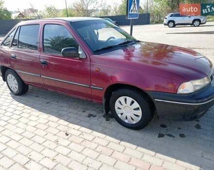 Червоний Деу Нексія, об'ємом двигуна 1.5 л та пробігом 180 тис. км за 1850 $, фото 1 на Automoto.ua