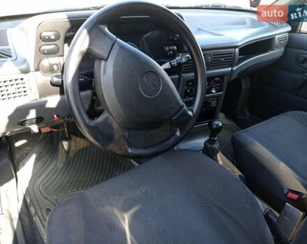 Червоний Деу Нексія, об'ємом двигуна 1.5 л та пробігом 180 тис. км за 1850 $, фото 3 на Automoto.ua