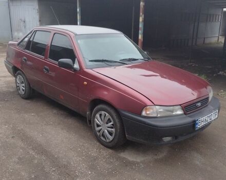 Красный Дэу Нексия, объемом двигателя 1.5 л и пробегом 200 тыс. км за 850 $, фото 2 на Automoto.ua