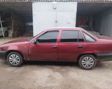 Красный Дэу Нексия, объемом двигателя 1.5 л и пробегом 200 тыс. км за 850 $, фото 5 на Automoto.ua