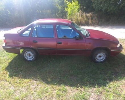 Червоний Деу Нексія, об'ємом двигуна 1.5 л та пробігом 155 тис. км за 1000 $, фото 3 на Automoto.ua