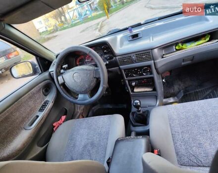 Червоний Деу Нексія, об'ємом двигуна 1.5 л та пробігом 182 тис. км за 1390 $, фото 8 на Automoto.ua