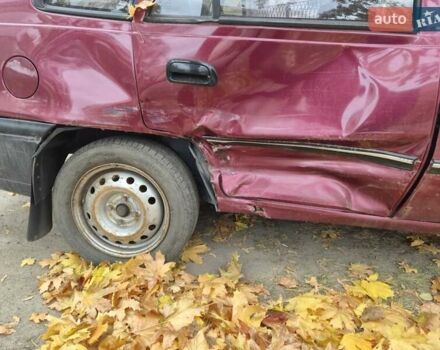 Червоний Деу Нексія, об'ємом двигуна 1.5 л та пробігом 137 тис. км за 900 $, фото 7 на Automoto.ua